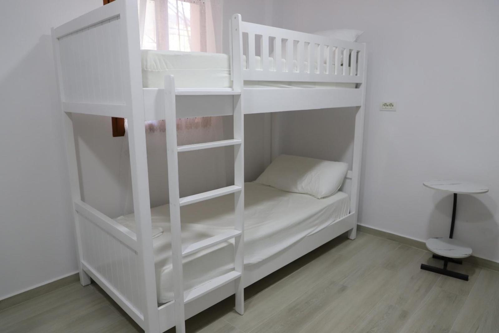 Aral Hostel Berat Exterior foto