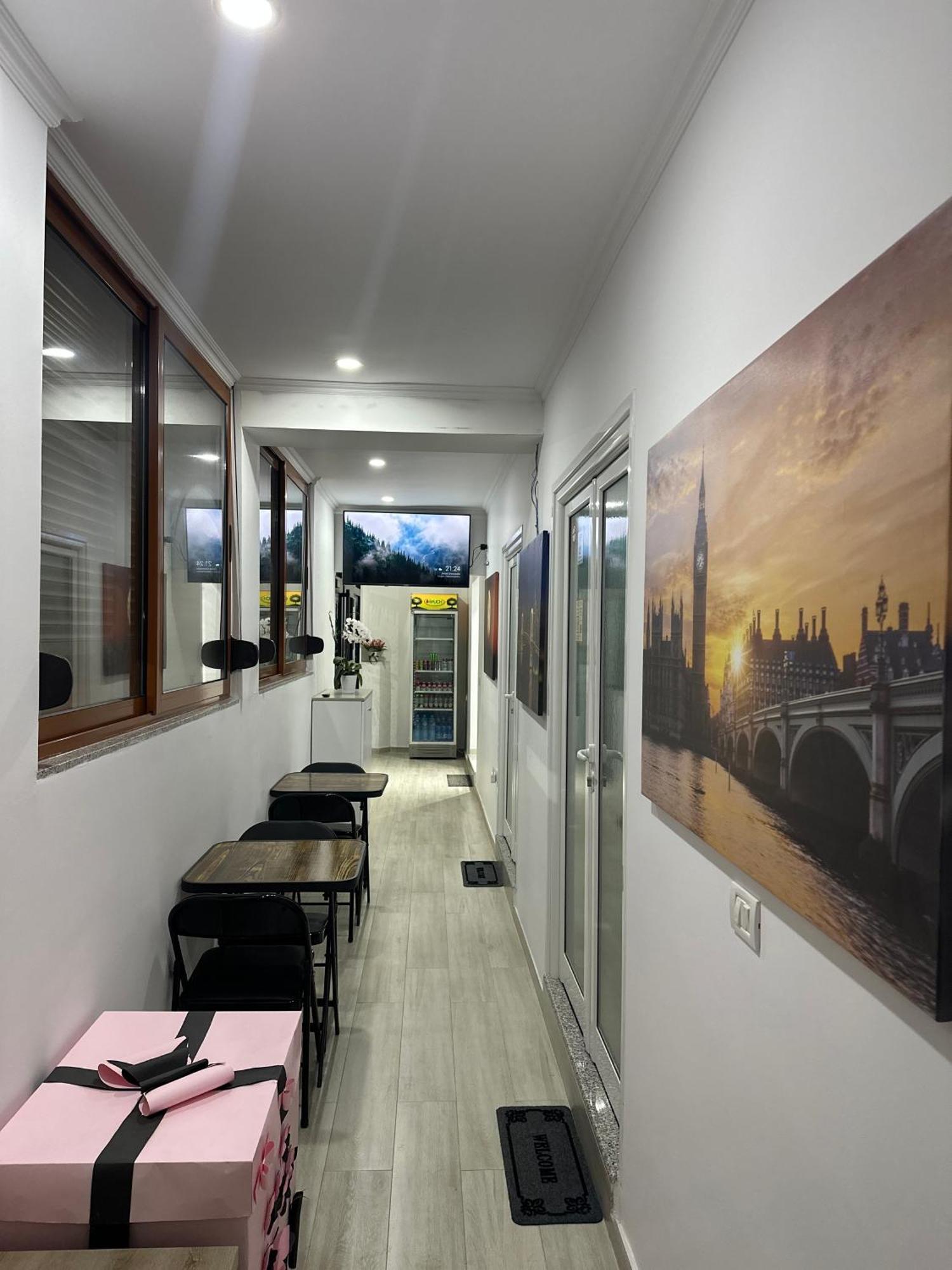 Aral Hostel Berat Exterior foto